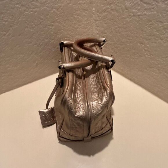 Loewe Amazona 28 Top Handle Handbag Metallic Gold Leather Bold Purse - Picture 3 of 16